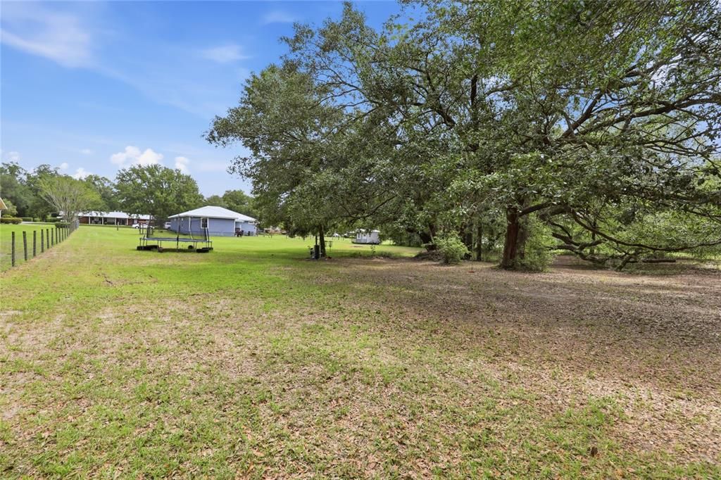 For Sale: $359,000 (5 beds, 3 baths, 1910 Square Feet)