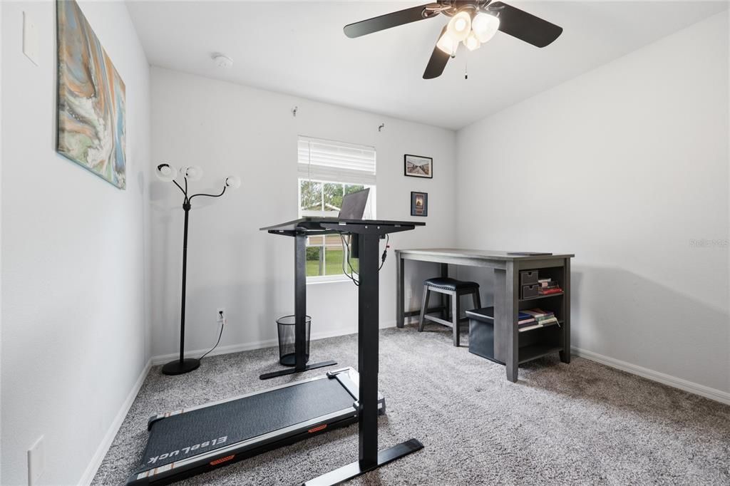 For Sale: $359,000 (5 beds, 3 baths, 1910 Square Feet)