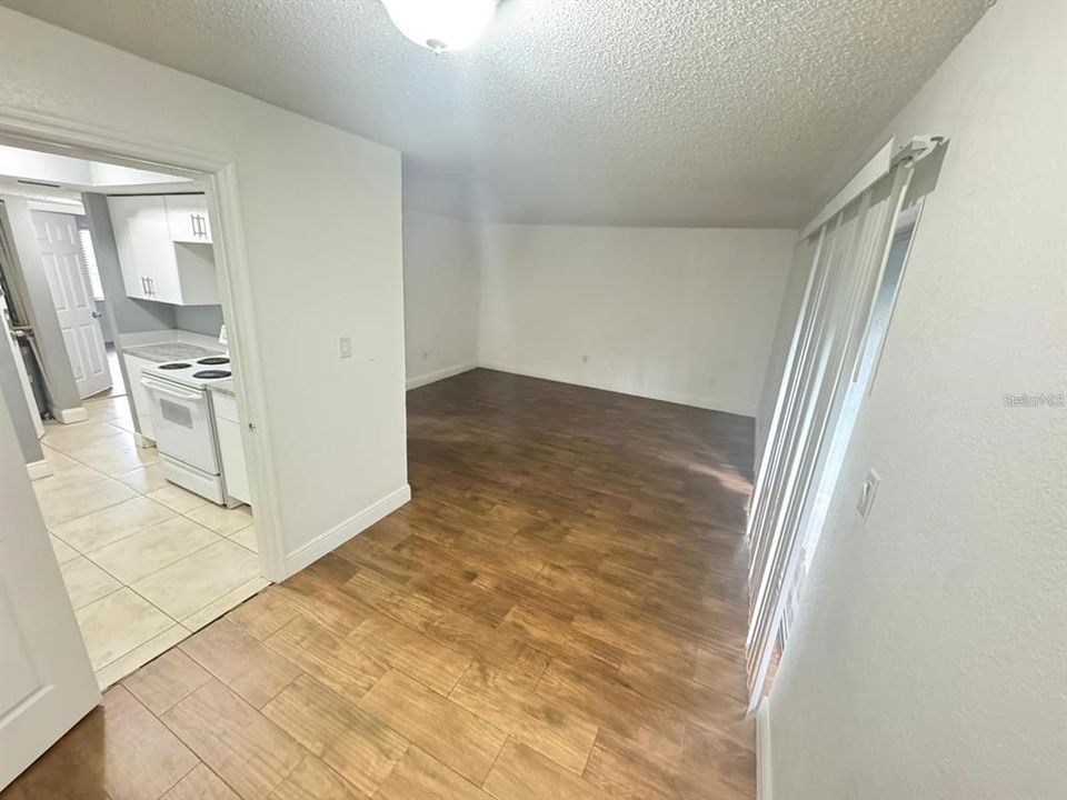 В аренду: $1,250 (1 спален, 1 ванн, 756 Квадратных фут)