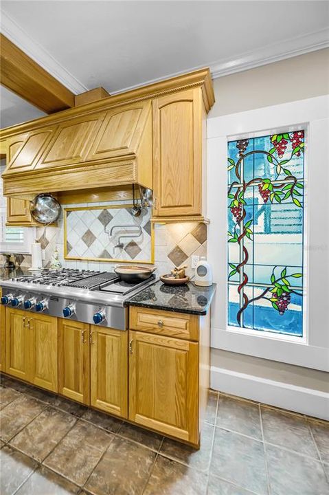 For Sale: $2,788,000 (6 beds, 5 baths, 4608 Square Feet)