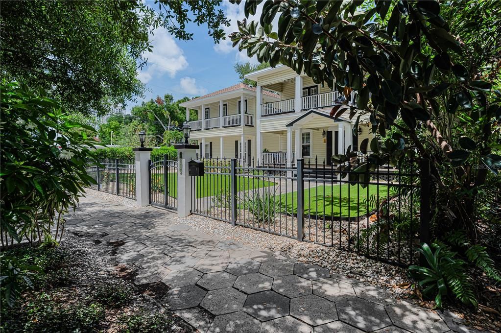For Sale: $2,788,000 (6 beds, 5 baths, 4608 Square Feet)
