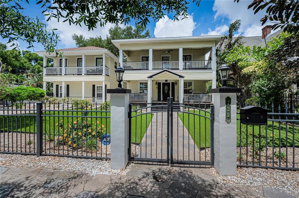 For Sale: $2,788,000 (6 beds, 5 baths, 4608 Square Feet)