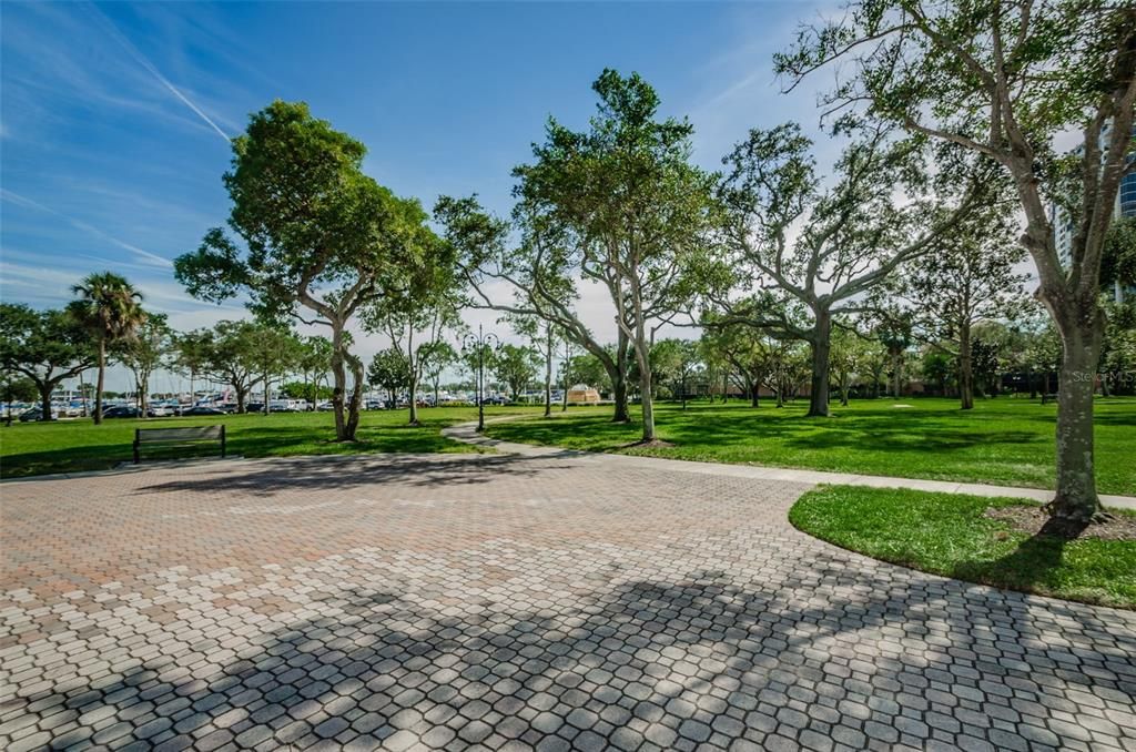 For Sale: $2,788,000 (6 beds, 5 baths, 4608 Square Feet)