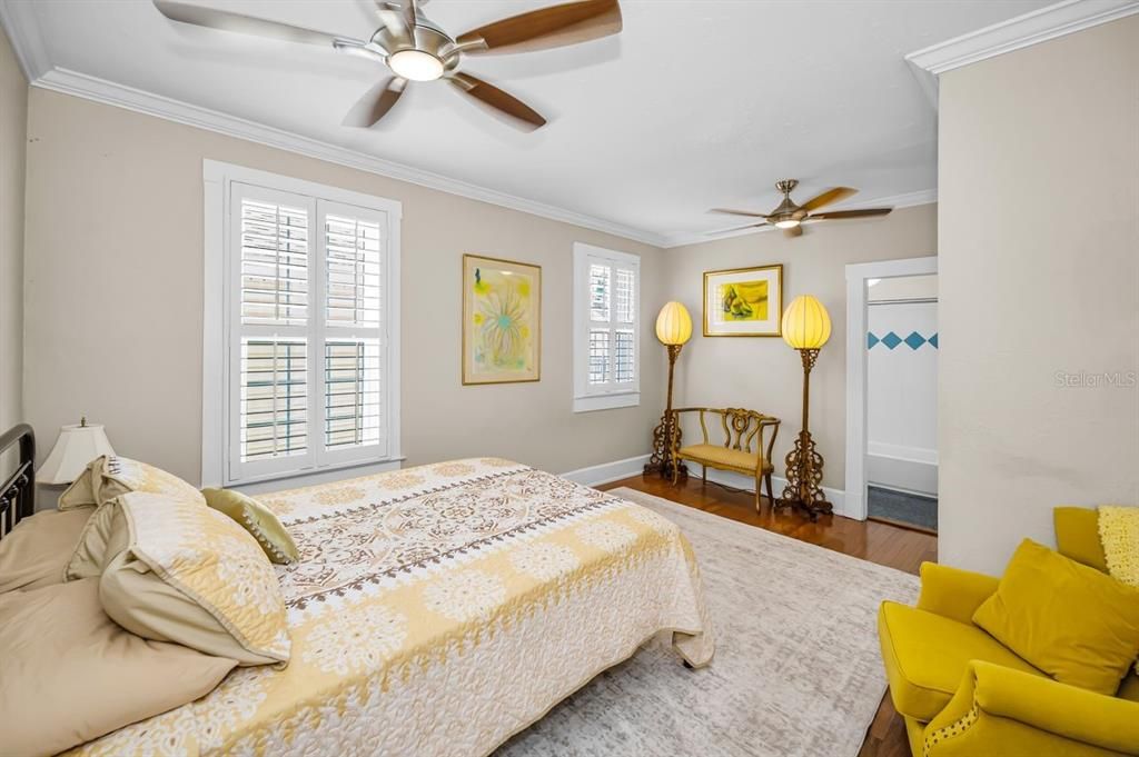 For Sale: $2,788,000 (6 beds, 5 baths, 4608 Square Feet)