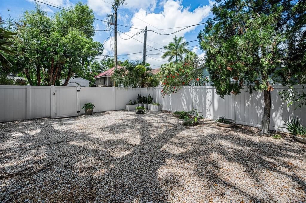 For Sale: $2,788,000 (6 beds, 5 baths, 4608 Square Feet)