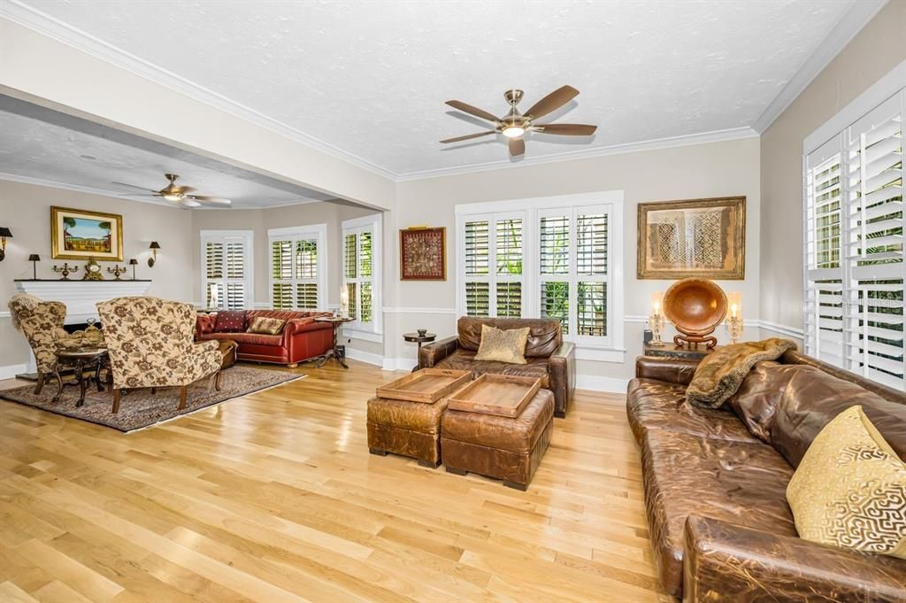 For Sale: $2,788,000 (6 beds, 5 baths, 4608 Square Feet)