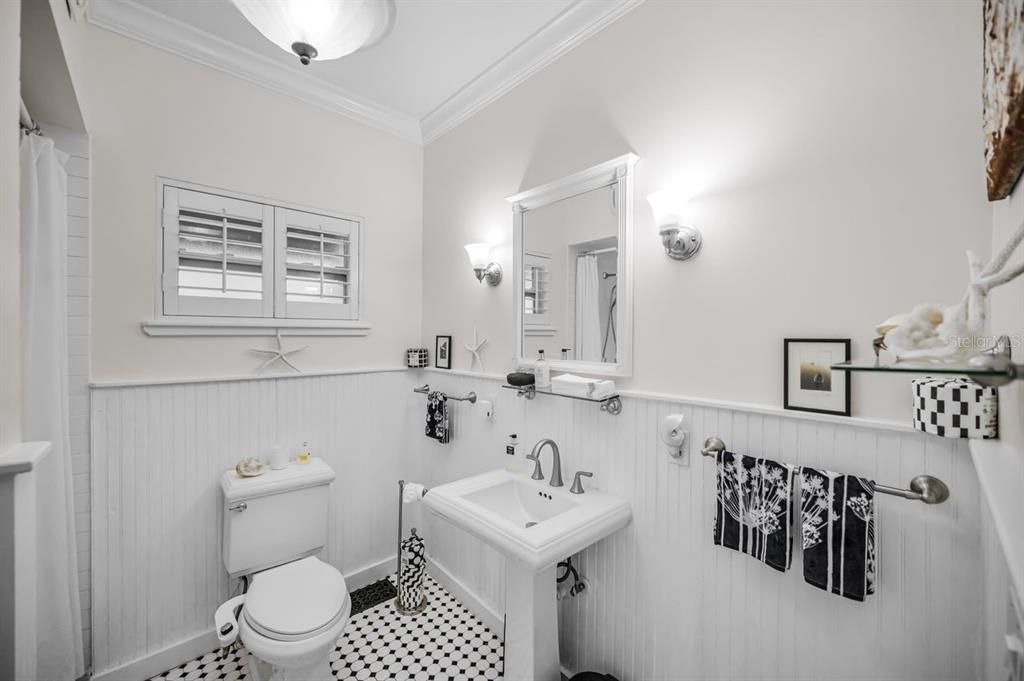 For Sale: $2,788,000 (6 beds, 5 baths, 4608 Square Feet)