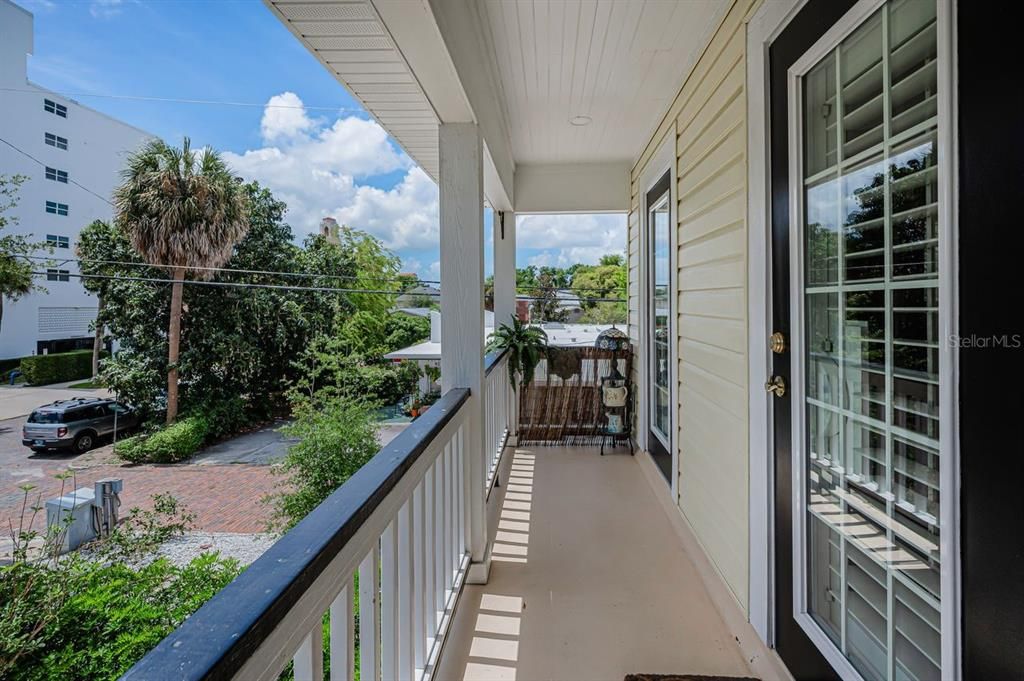 For Sale: $2,788,000 (6 beds, 5 baths, 4608 Square Feet)