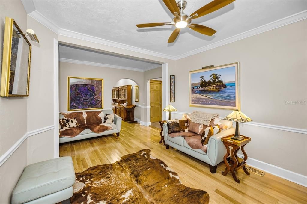 For Sale: $2,788,000 (6 beds, 5 baths, 4608 Square Feet)