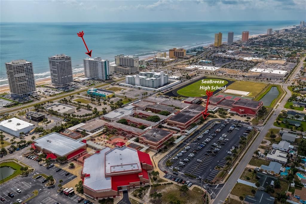 For Sale: $174,900 (1 beds, 1 baths, 665 Square Feet)