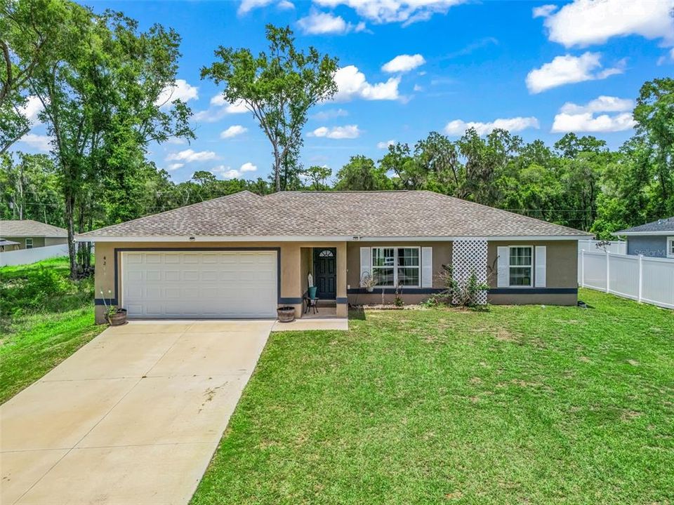 For Sale: $250,000 (3 beds, 2 baths, 1332 Square Feet)