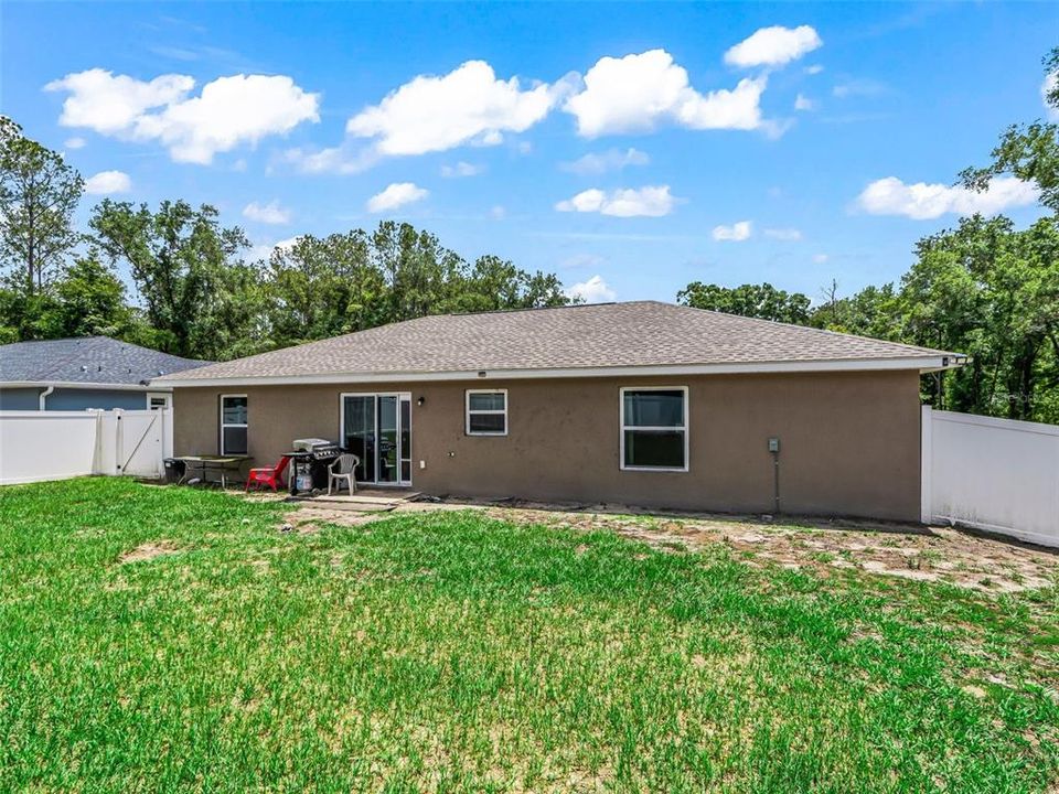 For Sale: $250,000 (3 beds, 2 baths, 1332 Square Feet)