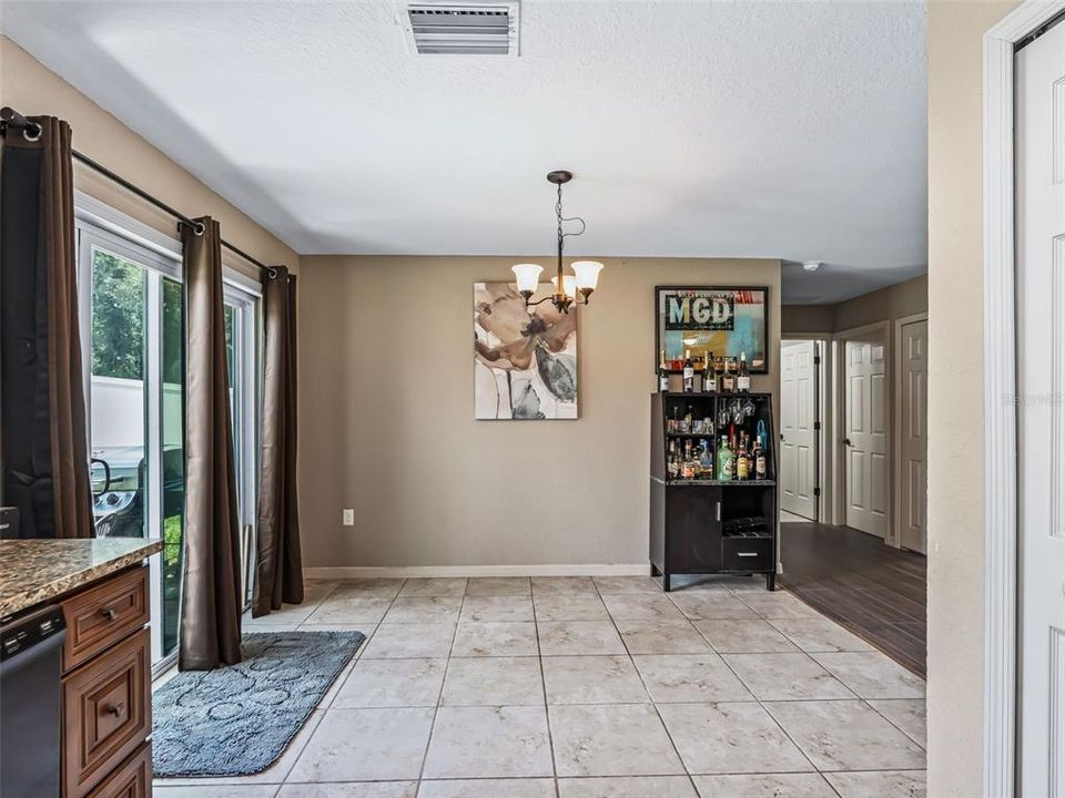 For Sale: $250,000 (3 beds, 2 baths, 1332 Square Feet)
