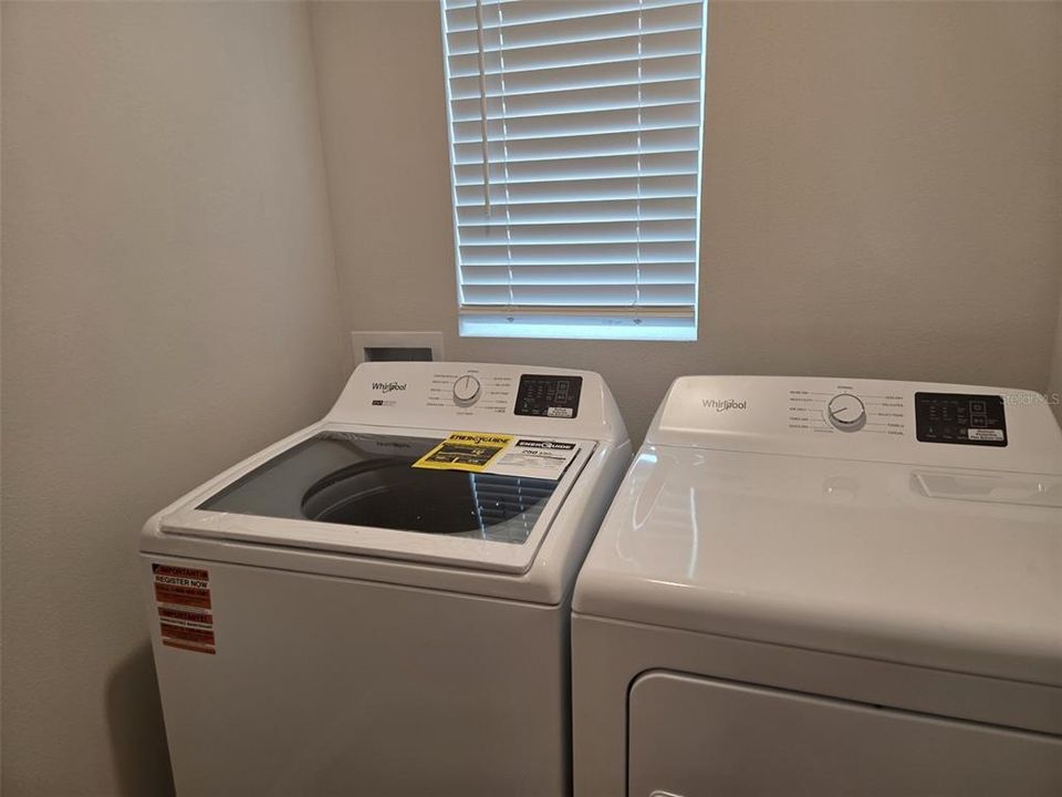 For Rent: $2,450 (3 beds, 2 baths, 1504 Square Feet)
