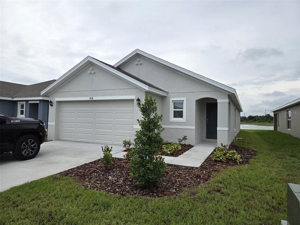 For Rent: $2,450 (3 beds, 2 baths, 1504 Square Feet)