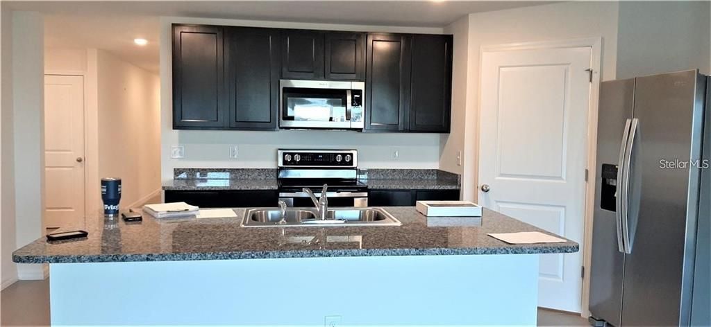 For Rent: $2,450 (3 beds, 2 baths, 1504 Square Feet)