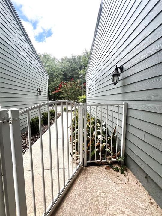 For Sale: $375,000 (3 beds, 2 baths, 2348 Square Feet)