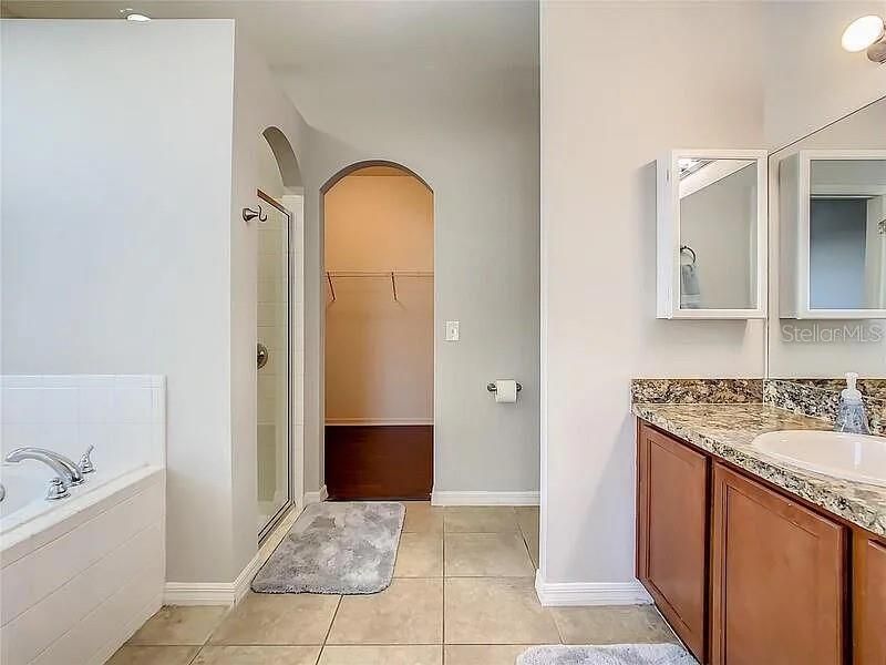 For Rent: $2,099 (3 beds, 2 baths, 1448 Square Feet)