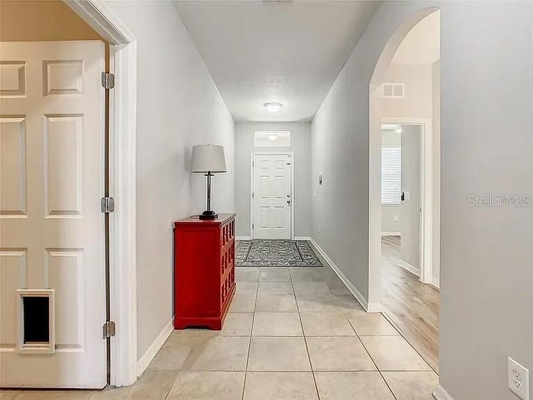 For Rent: $2,099 (3 beds, 2 baths, 1448 Square Feet)