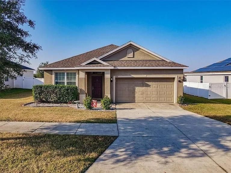 For Rent: $2,099 (3 beds, 2 baths, 1448 Square Feet)