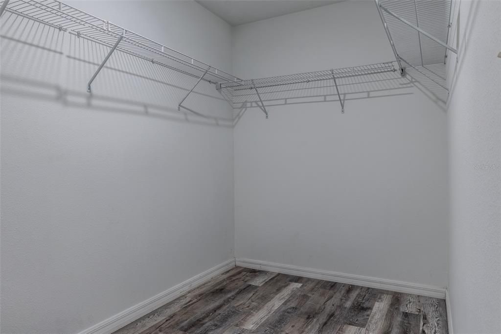 En Venta: $298,000 (4 camas, 2 baños, 1771 Pies cuadrados)