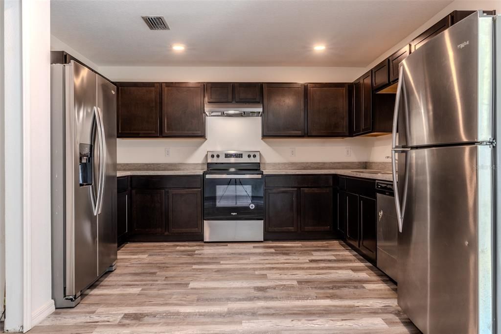 En Venta: $298,000 (4 camas, 2 baños, 1771 Pies cuadrados)