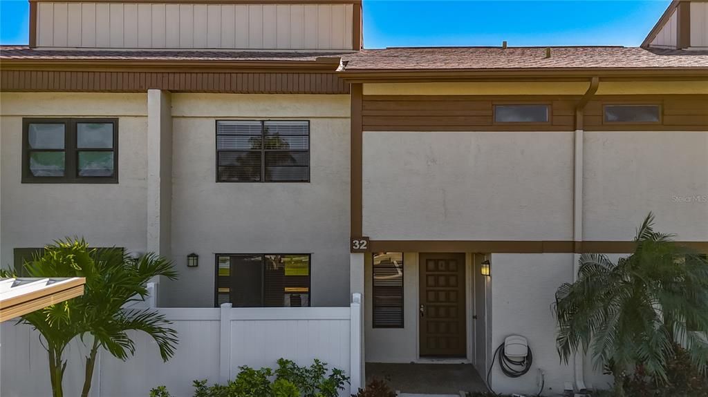 For Sale: $255,000 (3 beds, 2 baths, 1335 Square Feet)
