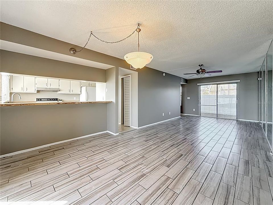 For Sale: $255,000 (3 beds, 2 baths, 1335 Square Feet)