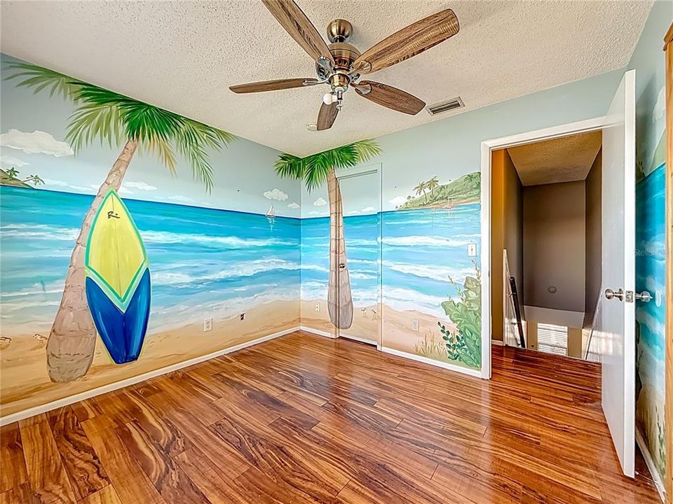 For Sale: $255,000 (3 beds, 2 baths, 1335 Square Feet)