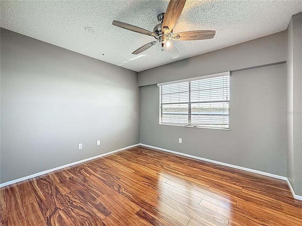 For Sale: $255,000 (3 beds, 2 baths, 1335 Square Feet)