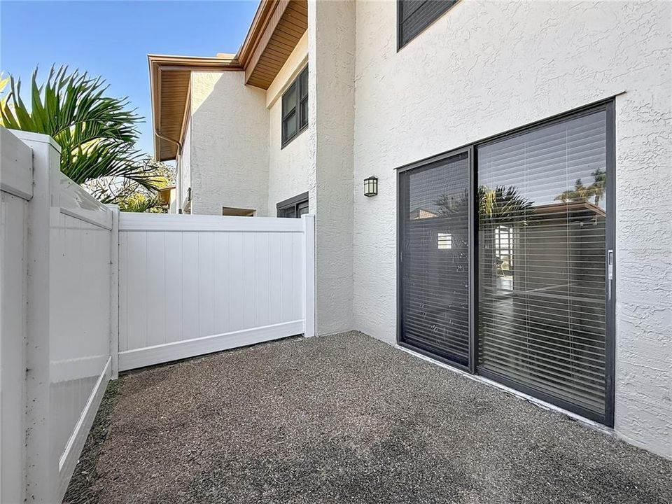 For Sale: $255,000 (3 beds, 2 baths, 1335 Square Feet)