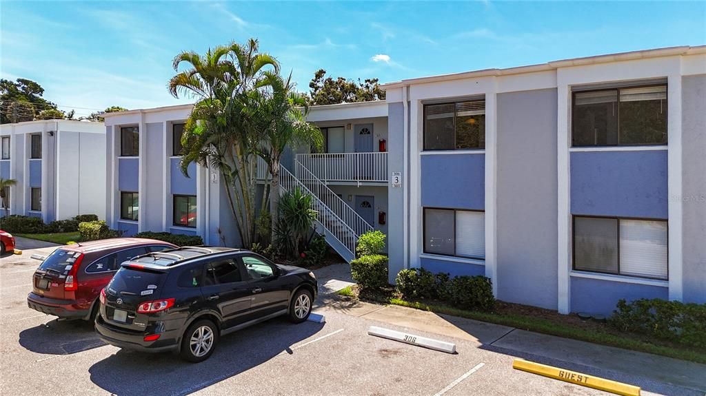 For Sale: $159,000 (2 beds, 1 baths, 960 Square Feet)