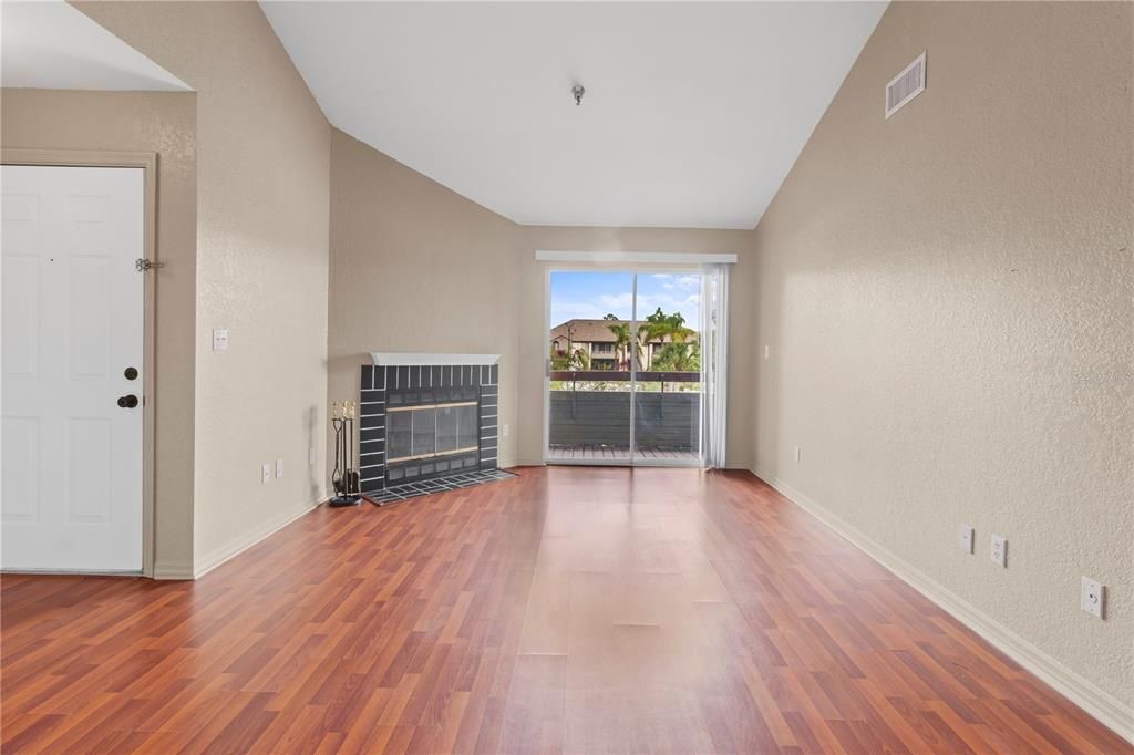En Venta: $117,500 (1 camas, 1 baños, 742 Pies cuadrados)