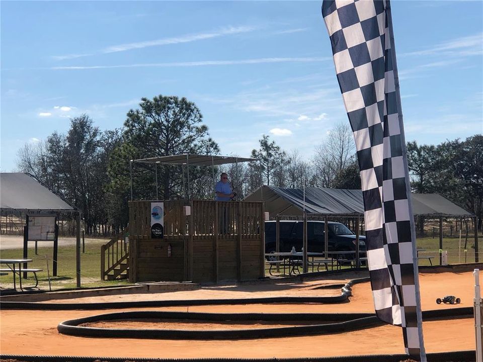 En Venta: $300,000 (3 camas, 2 baños, 1701 Pies cuadrados)