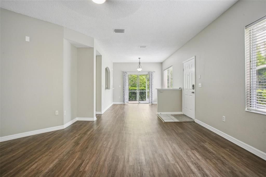 For Rent: $2,200 (3 beds, 2 baths, 1364 Square Feet)