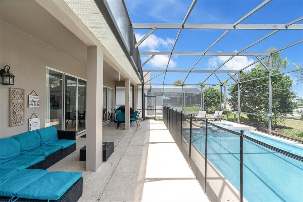 Active With Contract: $548,900 (7 beds, 4 baths, 3224 Square Feet)