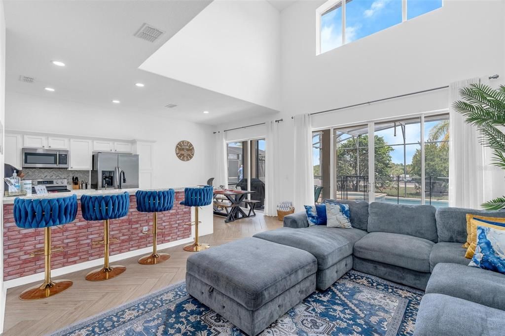 Active With Contract: $548,900 (7 beds, 4 baths, 3224 Square Feet)