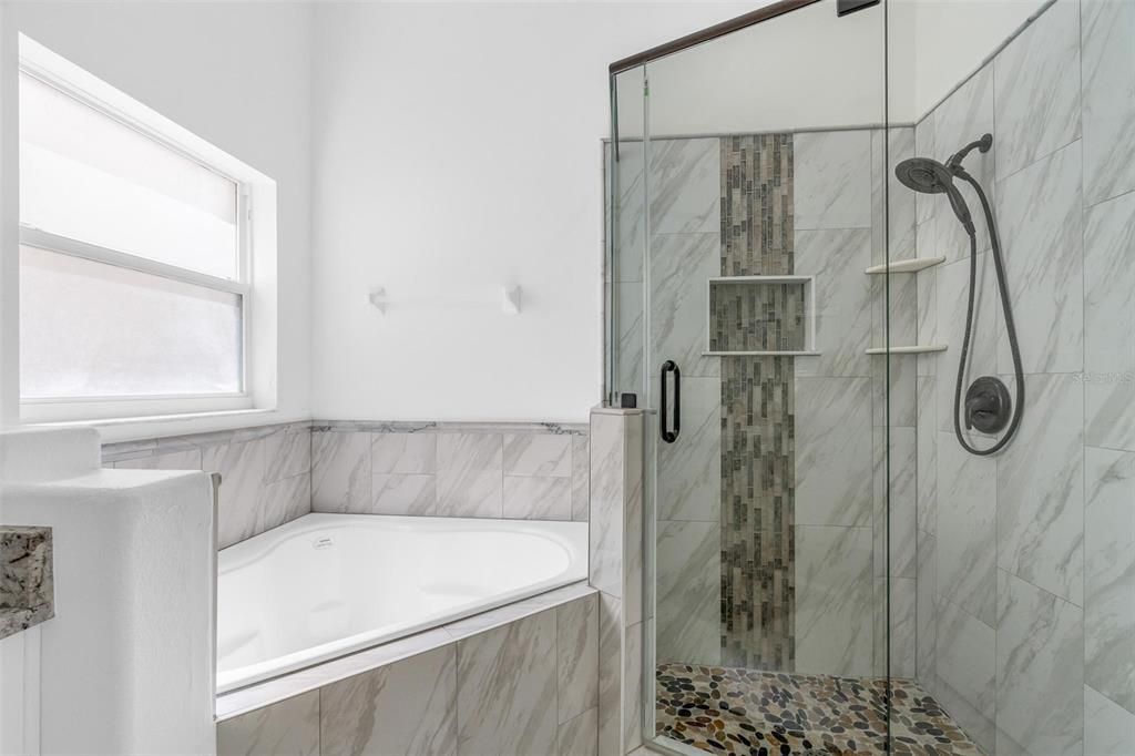 Active With Contract: $548,900 (7 beds, 4 baths, 3224 Square Feet)