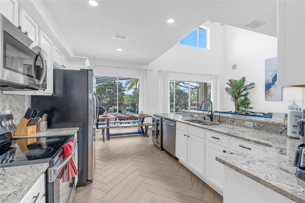 Active With Contract: $548,900 (7 beds, 4 baths, 3224 Square Feet)
