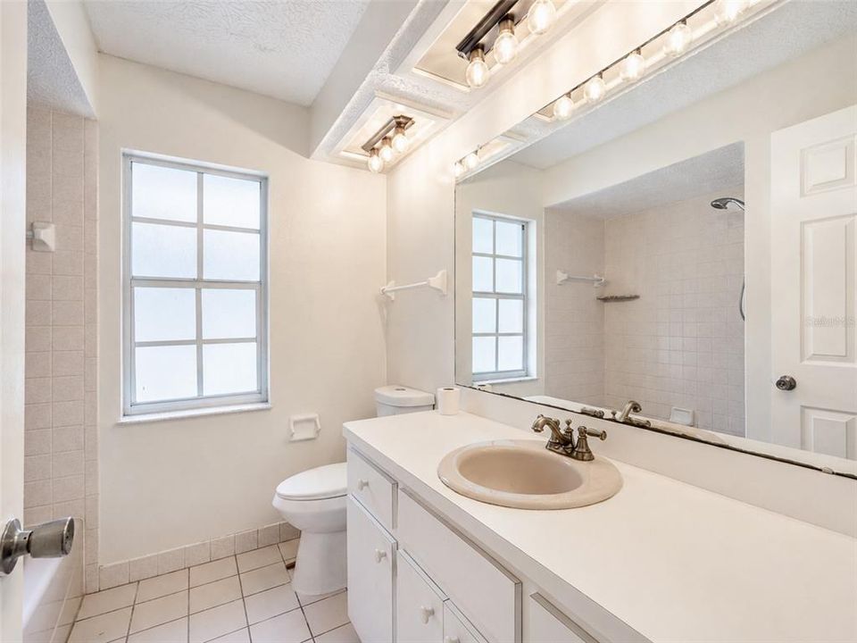 For Sale: $275,000 (2 beds, 2 baths, 1656 Square Feet)