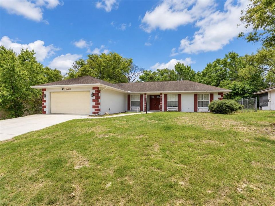 For Sale: $275,000 (2 beds, 2 baths, 1656 Square Feet)