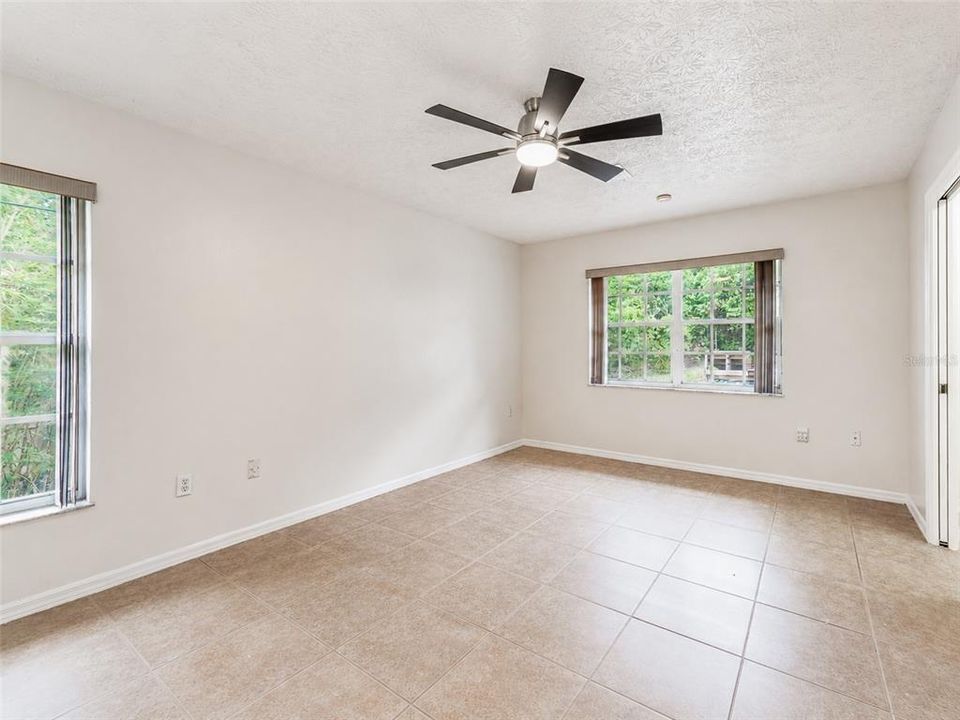 For Sale: $275,000 (2 beds, 2 baths, 1656 Square Feet)