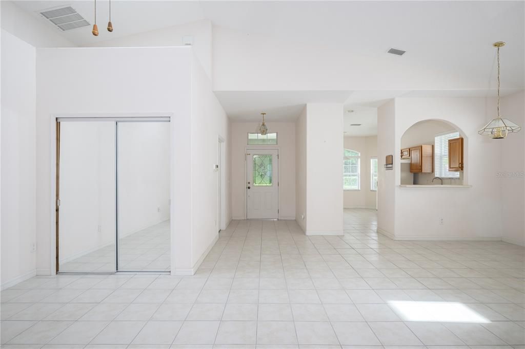 For Sale: $359,900 (2 beds, 2 baths, 1791 Square Feet)