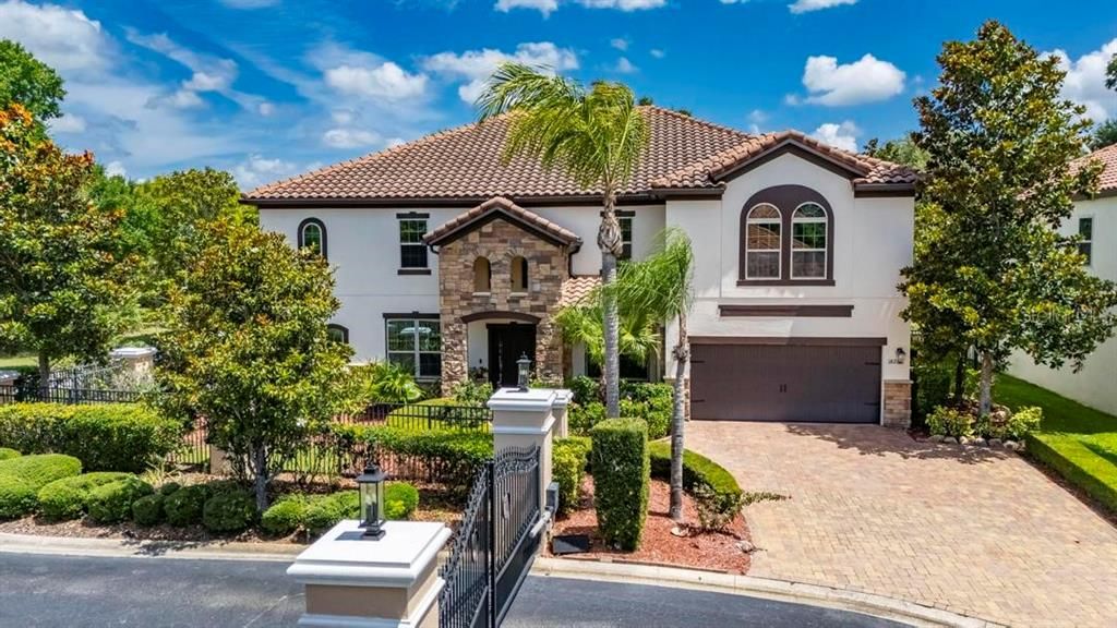 For Sale: $1,400,000 (6 beds, 4 baths, 4750 Square Feet)