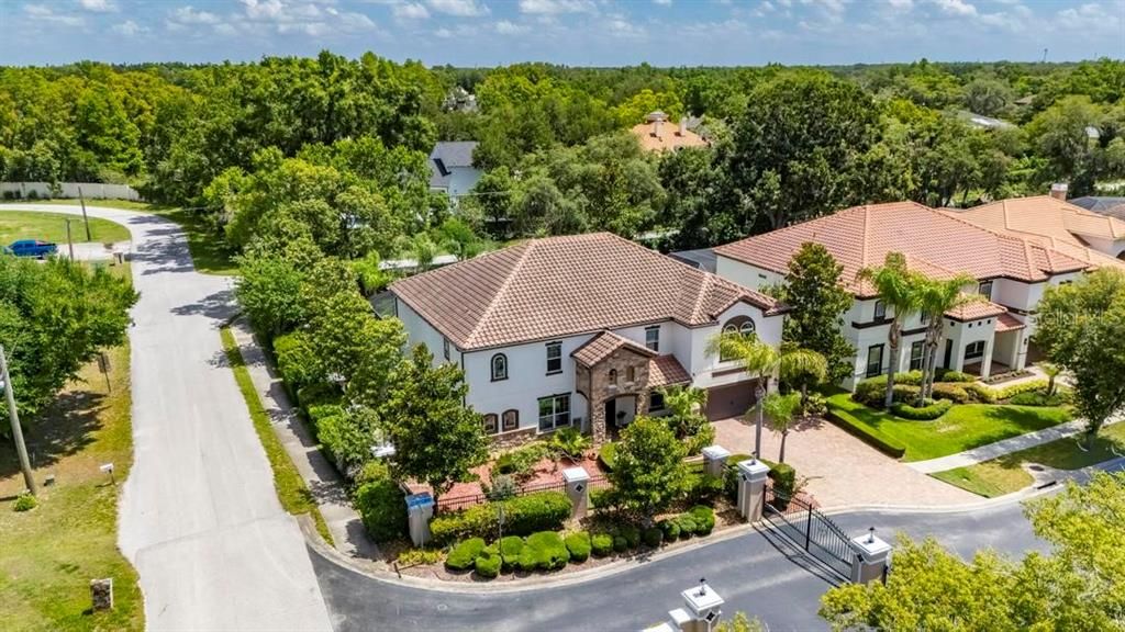 For Sale: $1,400,000 (6 beds, 4 baths, 4750 Square Feet)