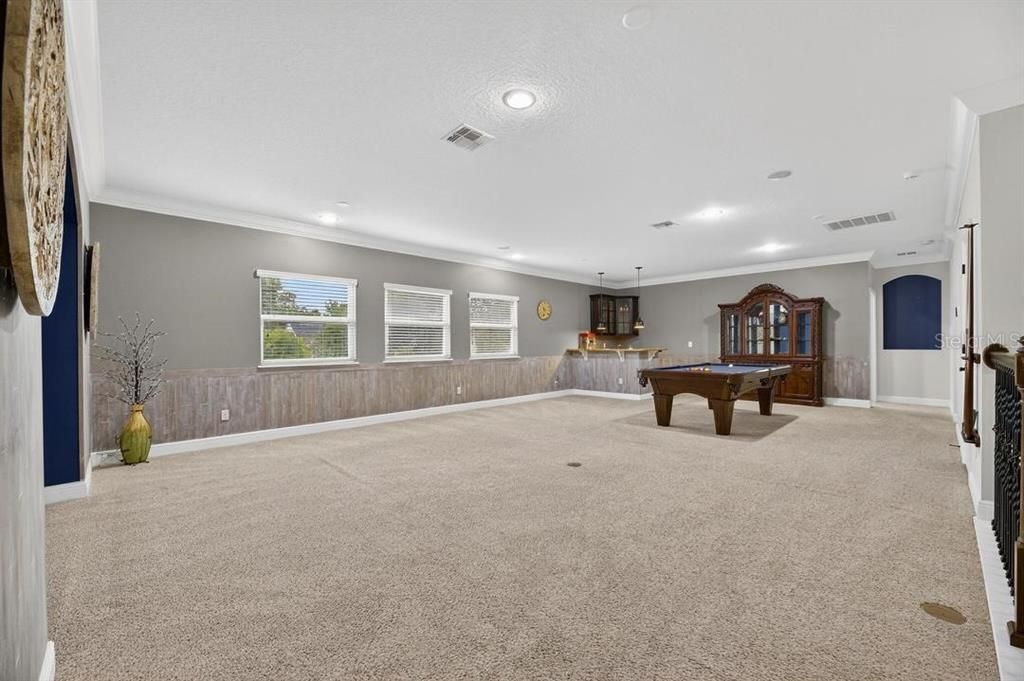 For Sale: $1,400,000 (6 beds, 4 baths, 4750 Square Feet)