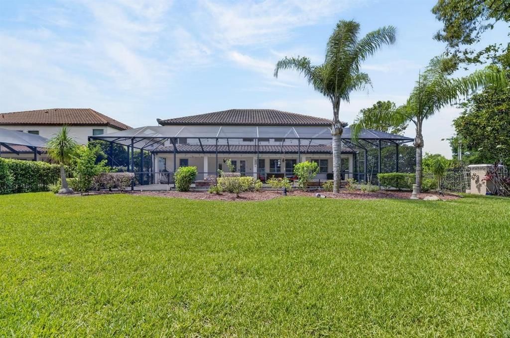 For Sale: $1,400,000 (6 beds, 4 baths, 4750 Square Feet)