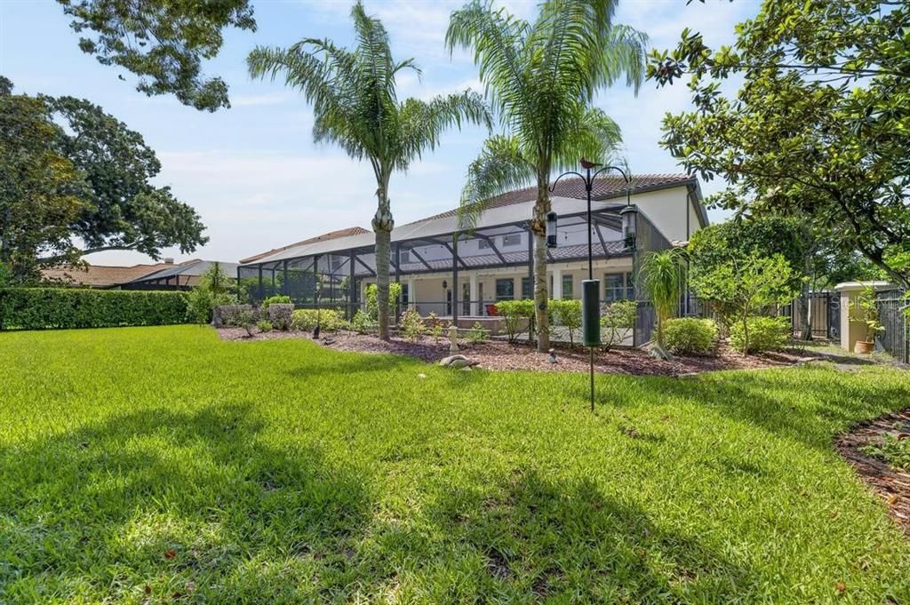 For Sale: $1,400,000 (6 beds, 4 baths, 4750 Square Feet)
