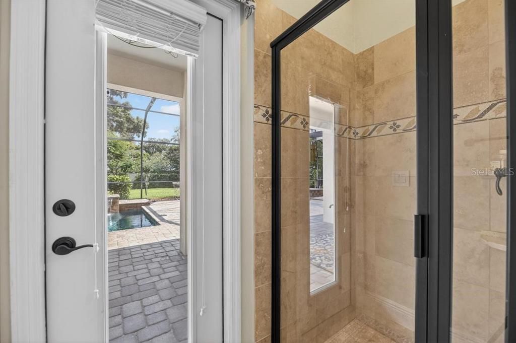 For Sale: $1,400,000 (6 beds, 4 baths, 4750 Square Feet)