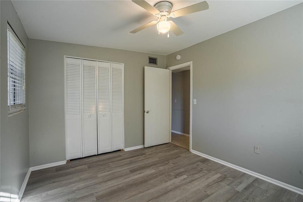 Active With Contract: $1,895 (3 beds, 2 baths, 1249 Square Feet)